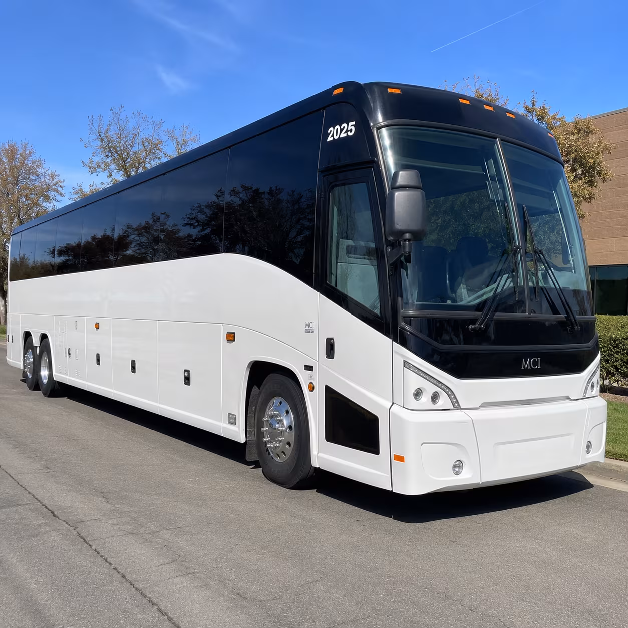 bus rentals for multi day corporate conferences and off site retreats