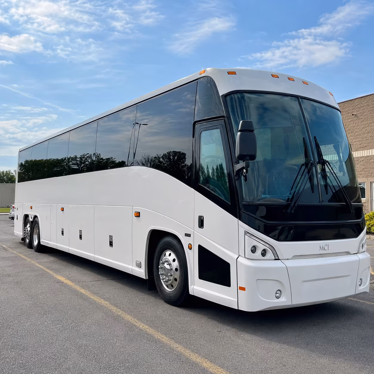 bus rentals for ultra music festival and miami festival weekends