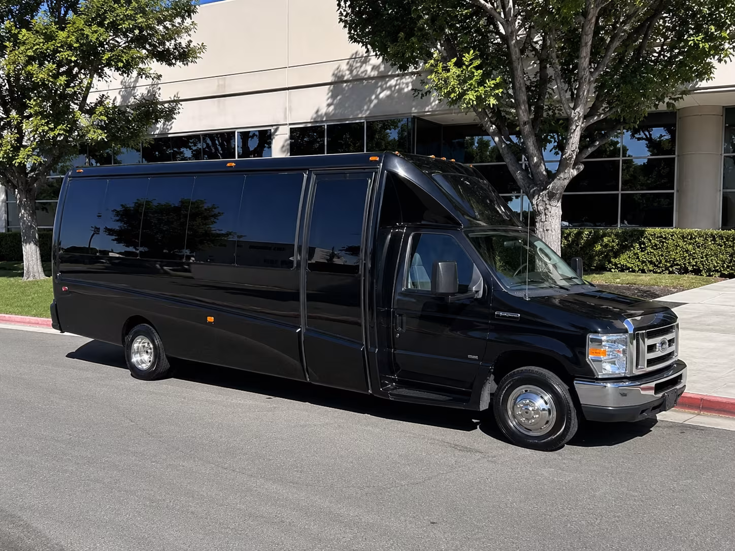 pembroke pines quinceanera sweet 16 party bus rental
